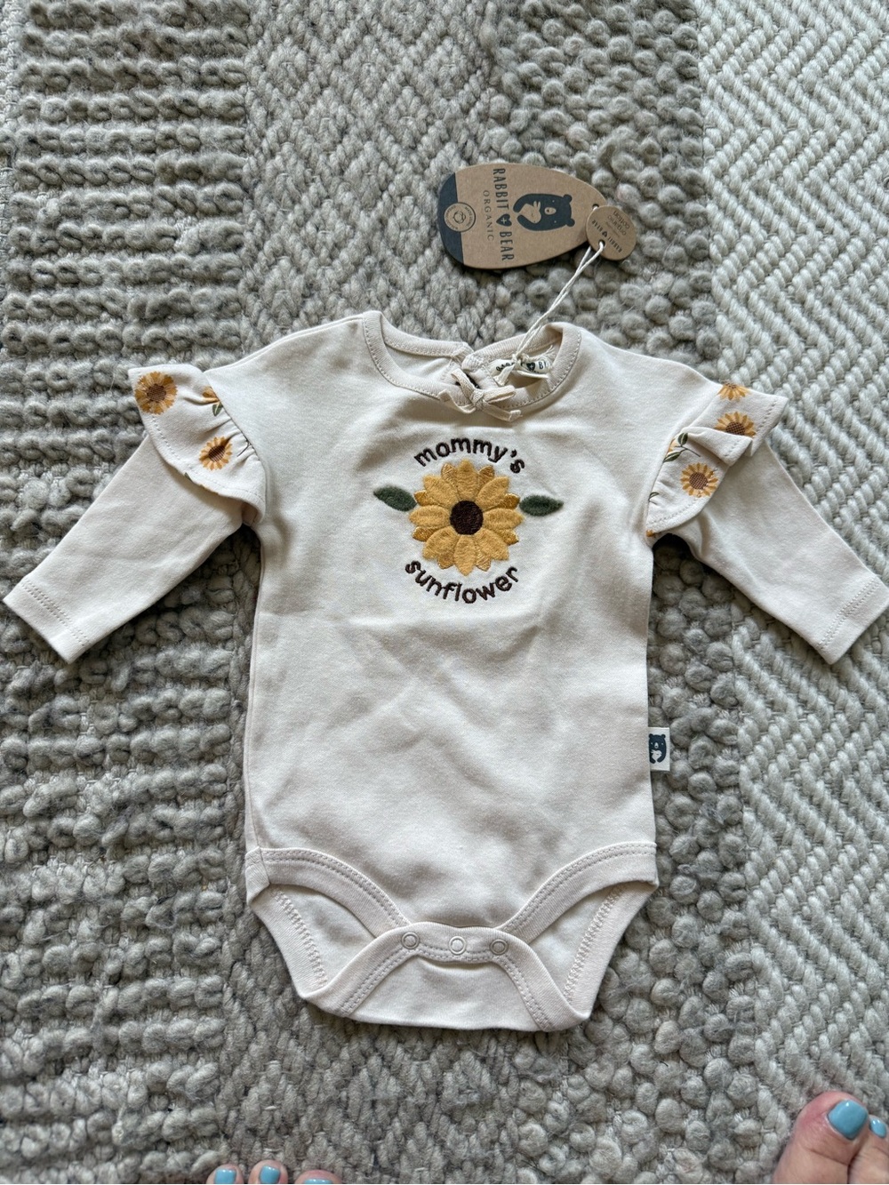 Mommy's Sunflower Cream Baby Bodysuit 0-3 months rabbit and bear